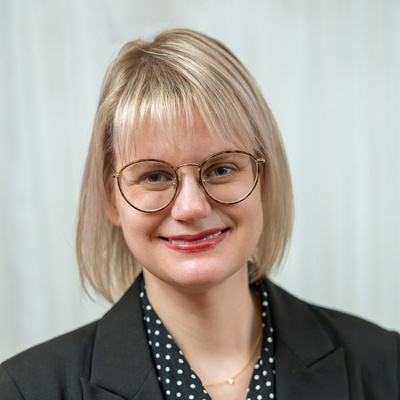 Laura Marshal