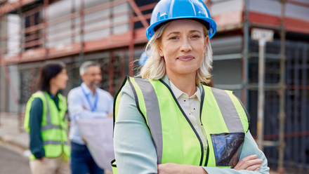 builder manager woman female.jpg