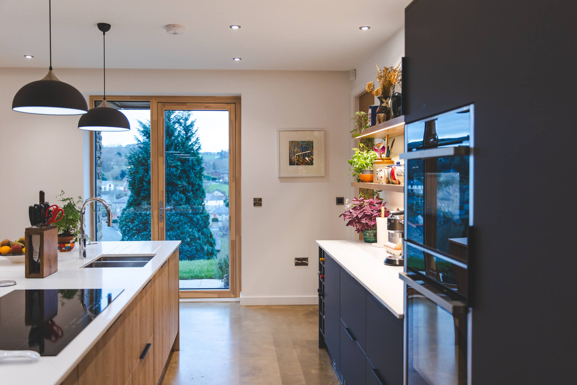 Fitted kitchen cabinetry 